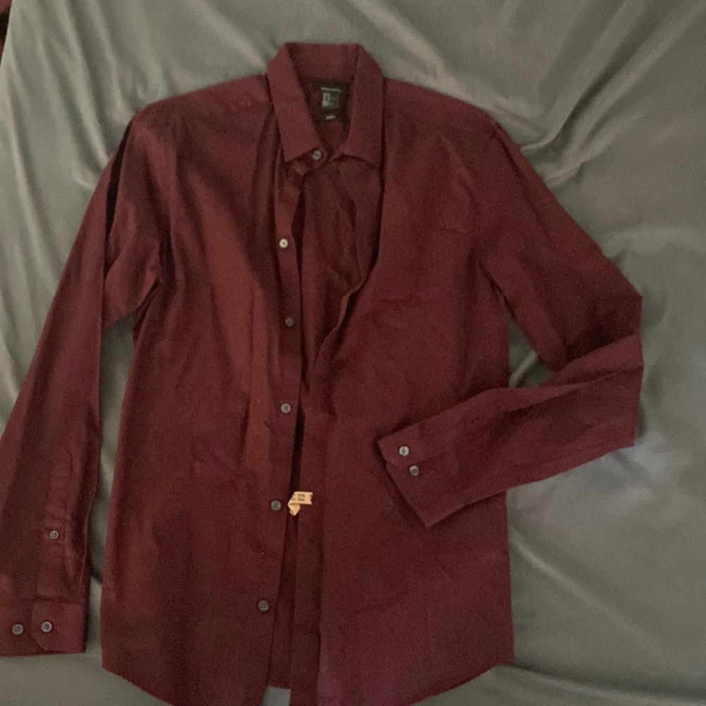 M Burgundy long sleeve dress shirt